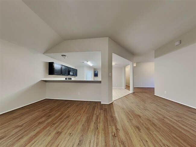 Foto del edificio - 24003 Blossom Crest Ln