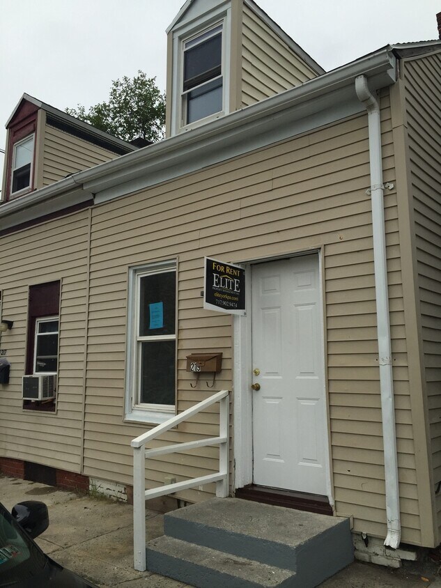 Foto principal - Coming Soon! 2 Bedroom House -York City SD...