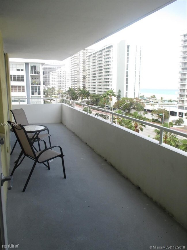 Building Photo - 2 br, 2 bath Condo - 5600 Collins Ave # And