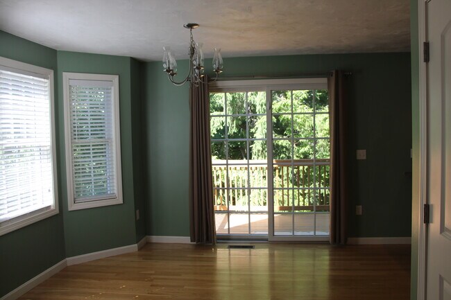dining room - 110 Smith St