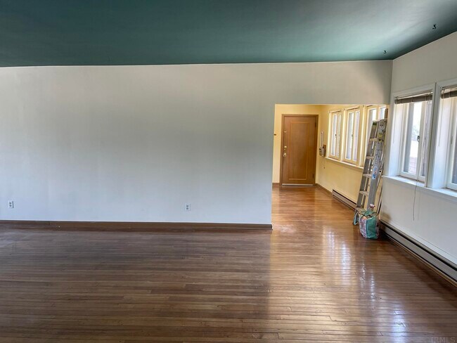 Foto del edificio - 1411 Edgewater Ave