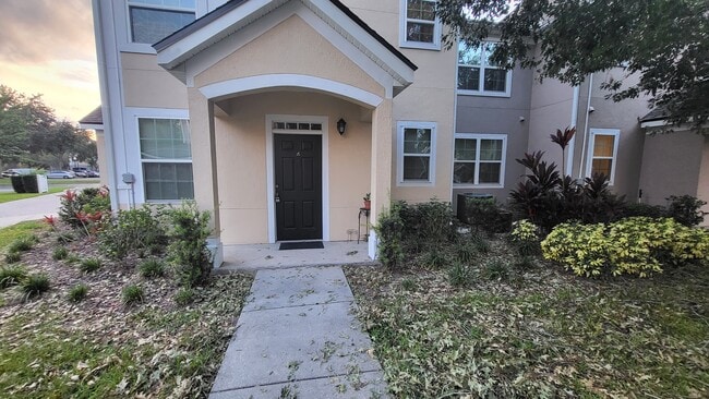 Building Photo - 3281 Soho St