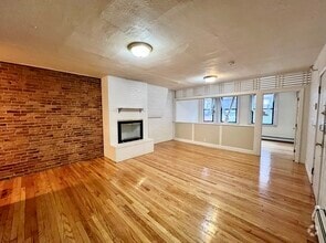 Building Photo - 337 Beacon St