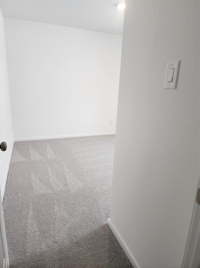 Building Photo - 21507 Willow River Canyon Ln