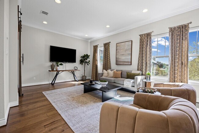 Foto del edificio - 1112 Highknoll Ln