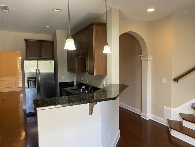 Foto del edificio - 1414 Burnside Dr