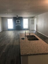 Building Photo - 121 La Laja Dr
