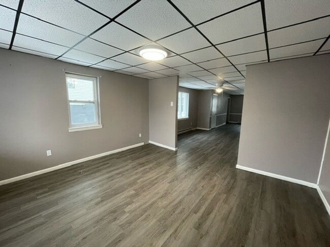 Foto del edificio - 3 bedroom 1 bathroom