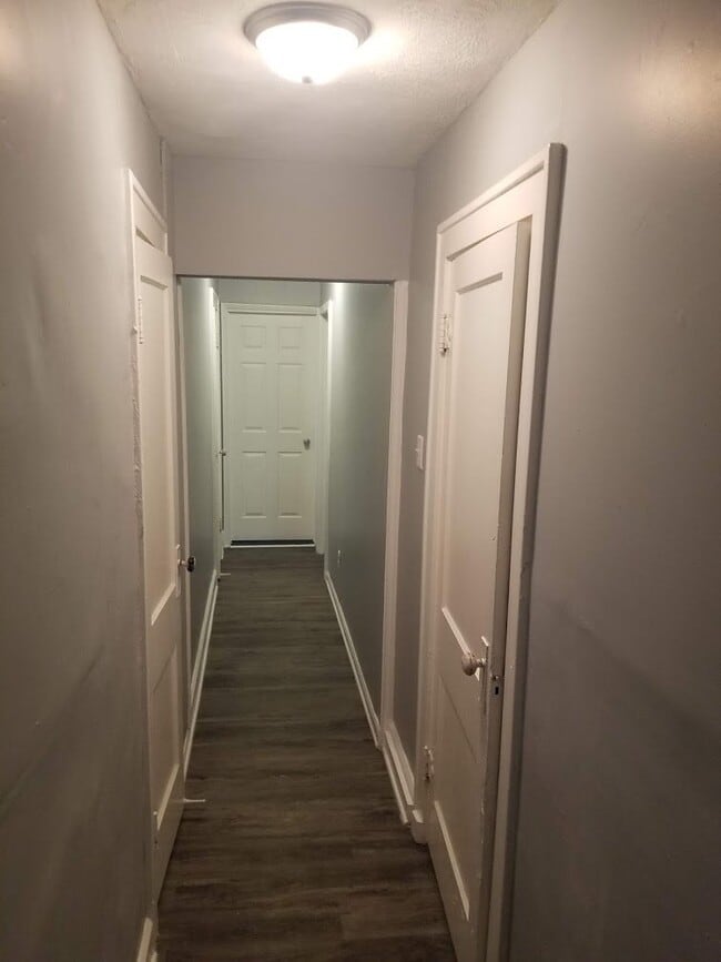 Foto del edificio - 2 BEDROOM DUPLEX LOCATED NEAR NEW YORK ST ...
