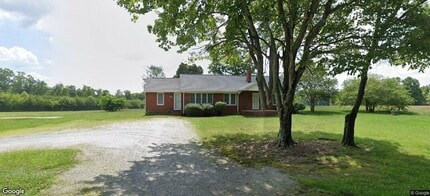 Building Photo - 1913 Ellisboro Rd