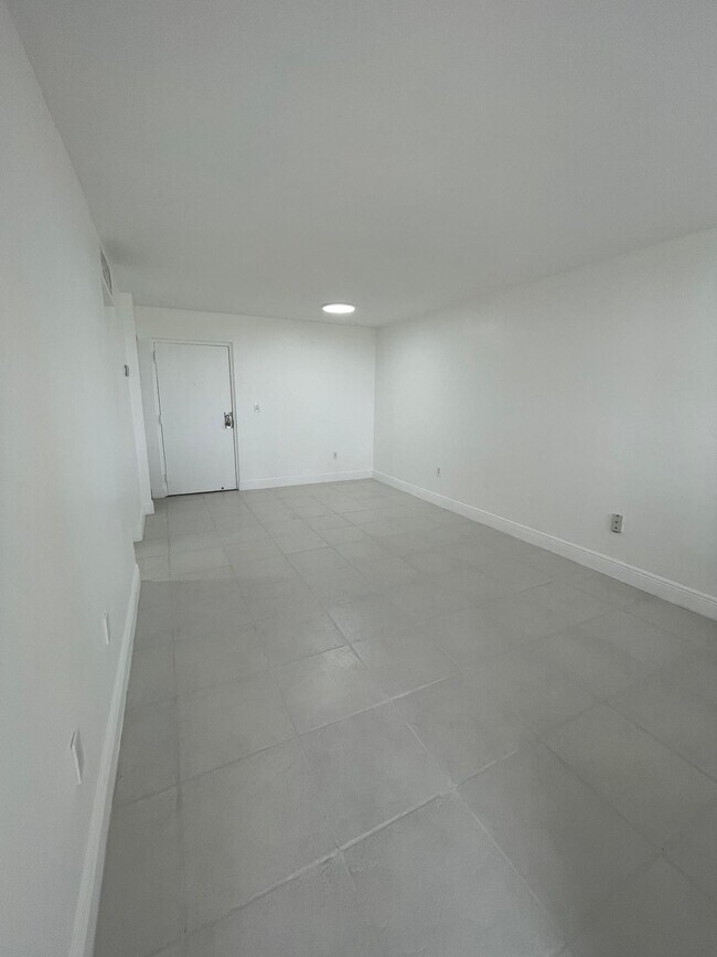 Foto del edificio - 9401 SW 4th St