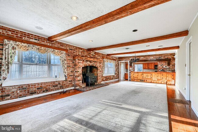 Foto del edificio - 4312 Silver Spring Rd