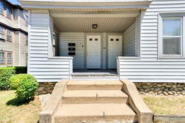 Foto del edificio - 377 Chandler St
