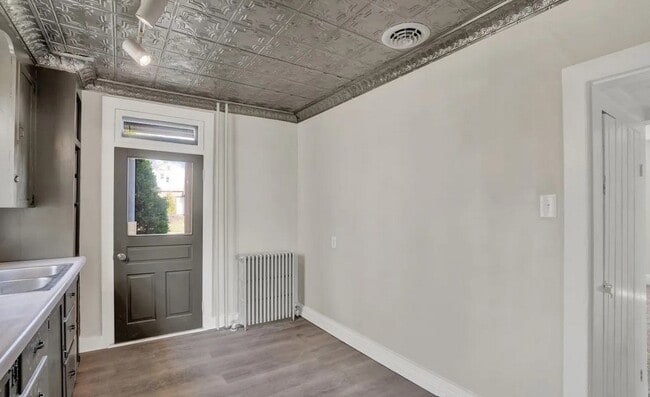 Foto del edificio - House For Rent