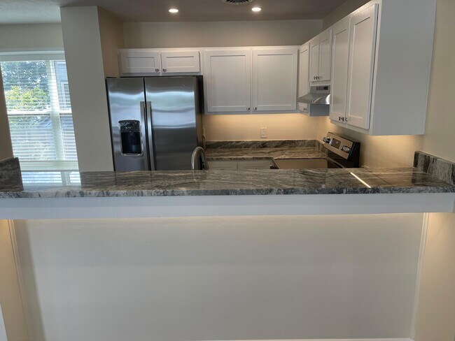 Building Photo - 58 Breakers Ln