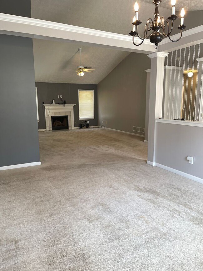 Foto del edificio - Ranch on full basement