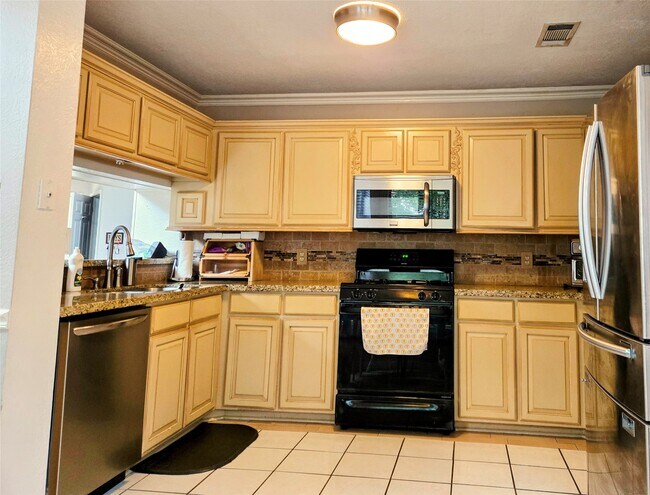 Foto del edificio - 1015 Green Meadow St