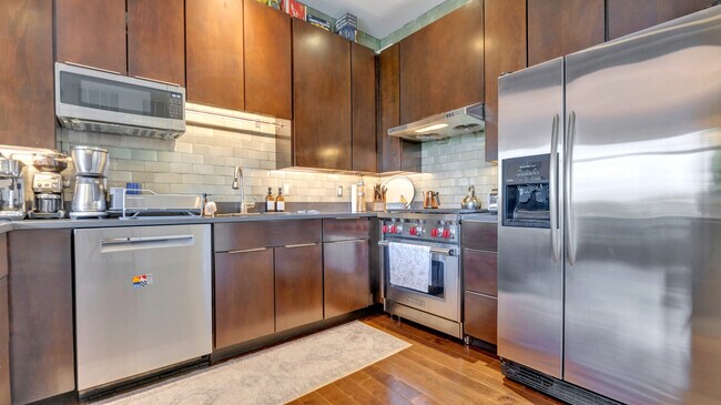 Building Photo - 2307 15th St NW