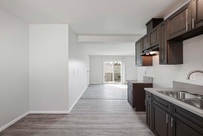 Building Photo - 626 W 54th St