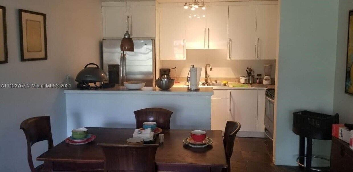 Foto principal - 1500 NE 127th St