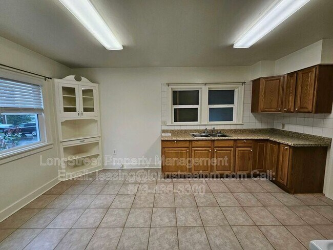 Building Photo - 11380 SW Greenburg Rd