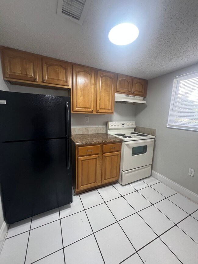 Foto del edificio - 11584 NW 39th St