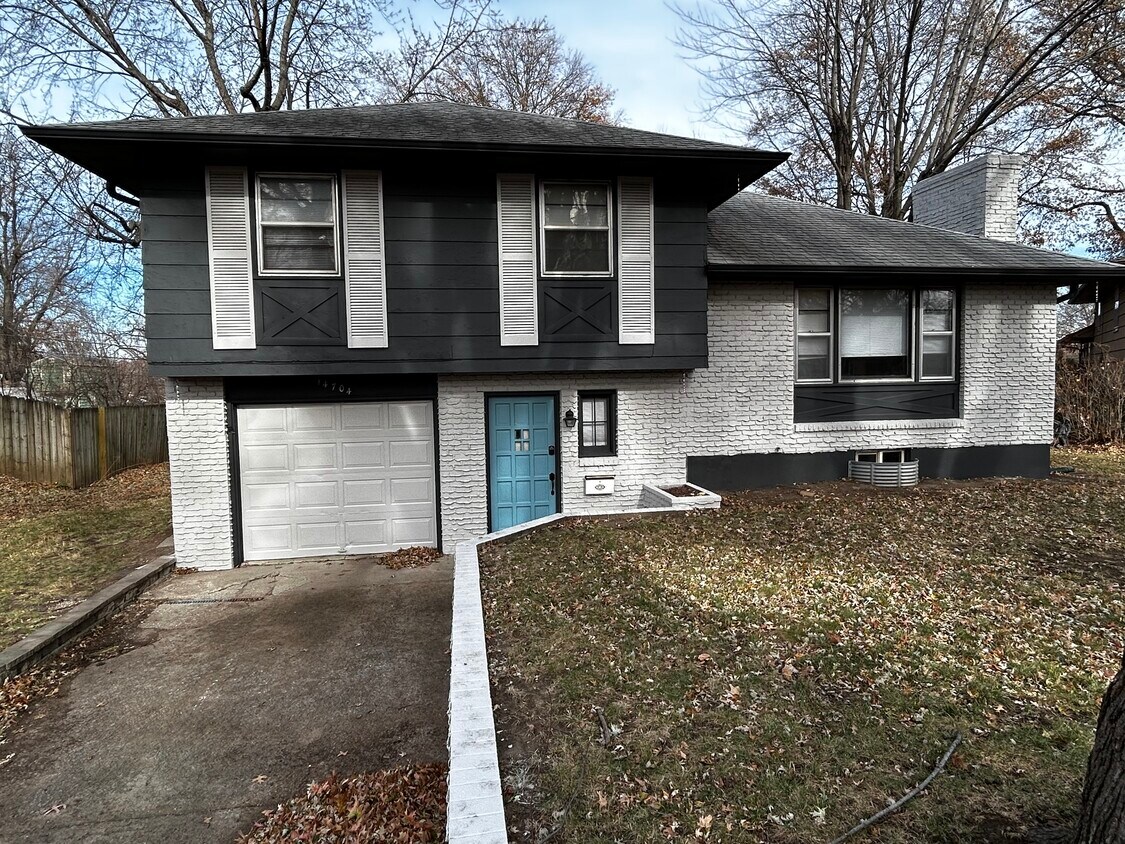 14704 East 39th Terrace S, Independence, MO 64055 House for Rent in