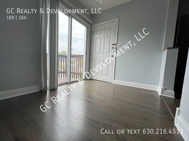 Foto del edificio - ** OLD IRVING PARK / 1 BEDROOM / 1 BATH / ...