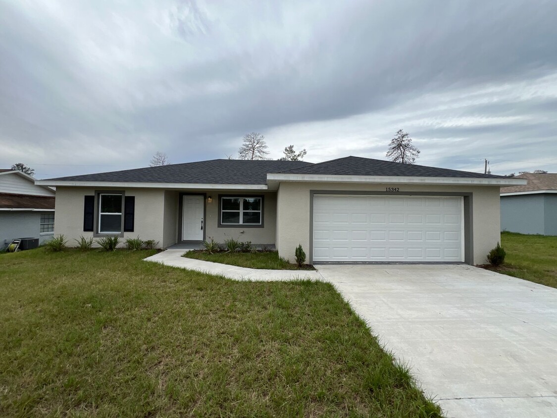 Primary Photo - Lovely 3 Bedroom, 2 Bathroom Home in Ocala!!!