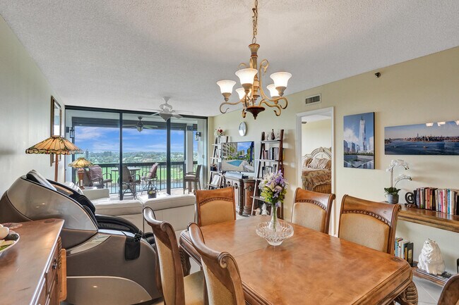 Foto del edificio - 356 Golfview Rd