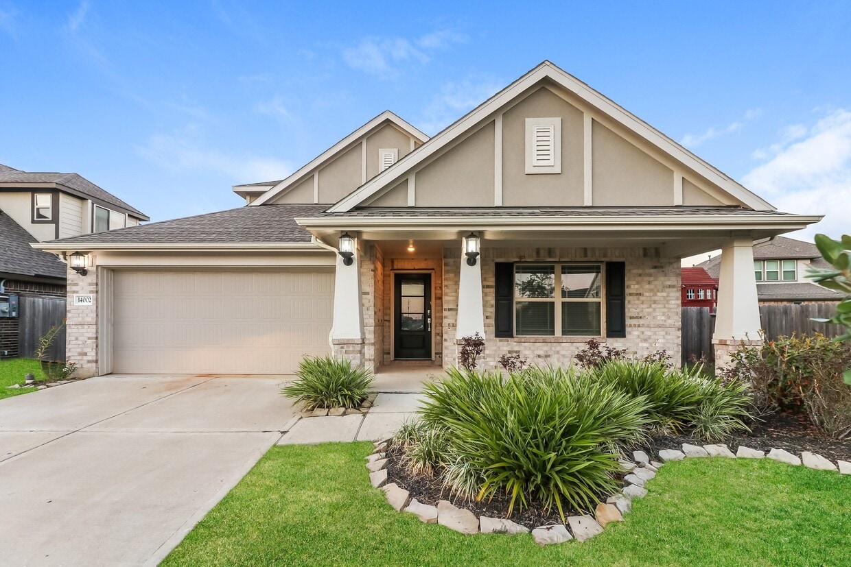 Foto principal - 14002 Oakdale Falls Ln