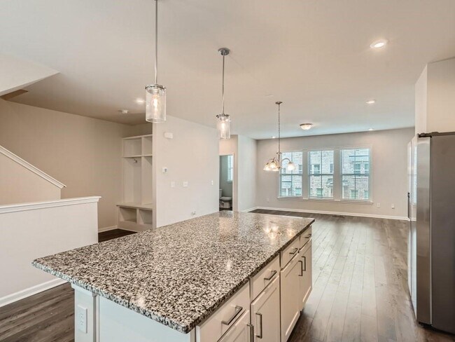 Building Photo - 3527 Hidden Valley Cir