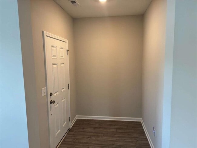 Building Photo - 312 Grey Falcon Ave