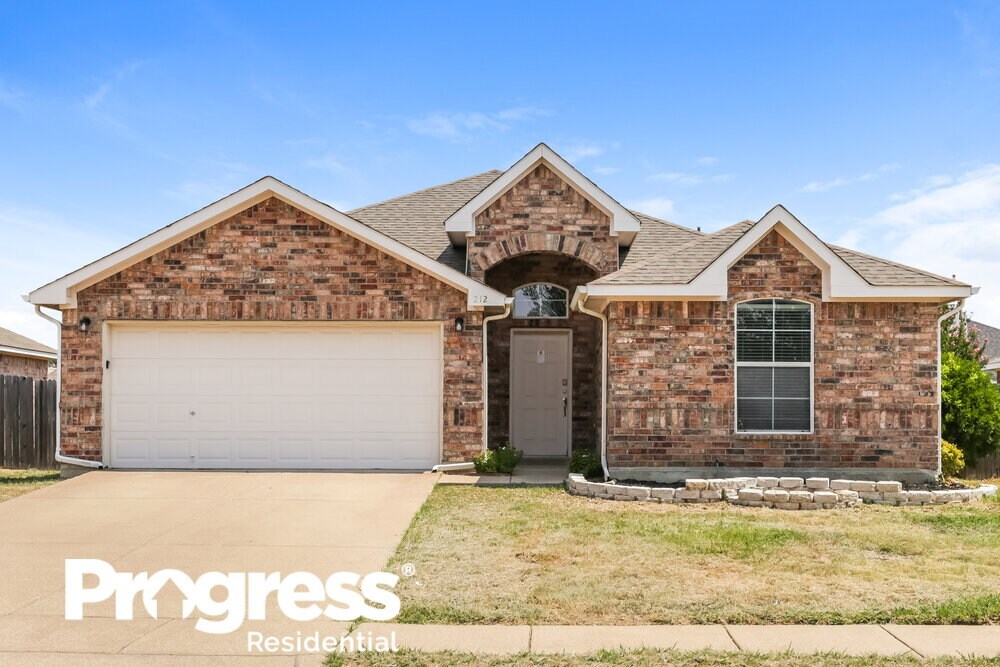 212 Arrowhead Dr, Burleson, TX 76028 House Rental in Burleson, TX