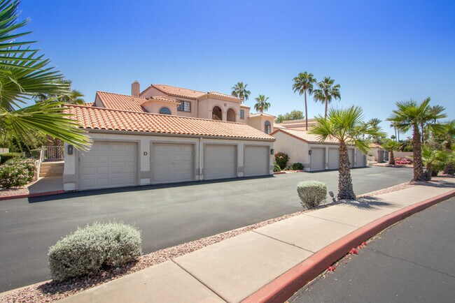 Building Photo - 10080 E Mountainview Lake Dr