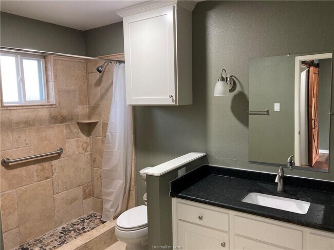 Building Photo - 34 Sammy Snead Dr