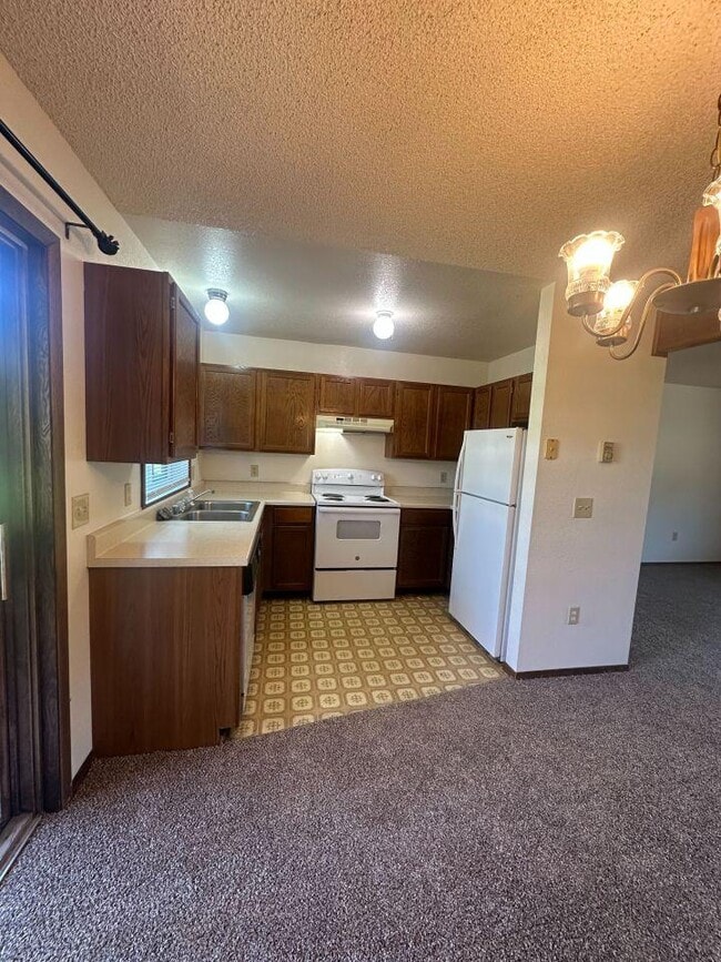 Building Photo - 2 bedroom in Billings MT 59102