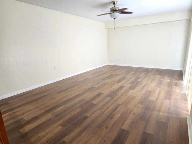 Building Photo - 1626 16th Way