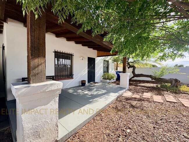 Foto del edificio - 1718 E Grant Rd