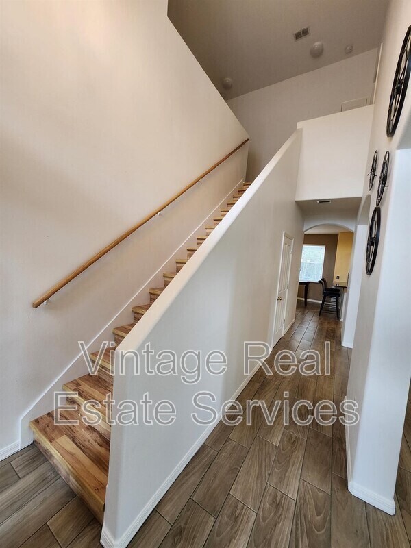 Building Photo - 3913 Roswell Pl