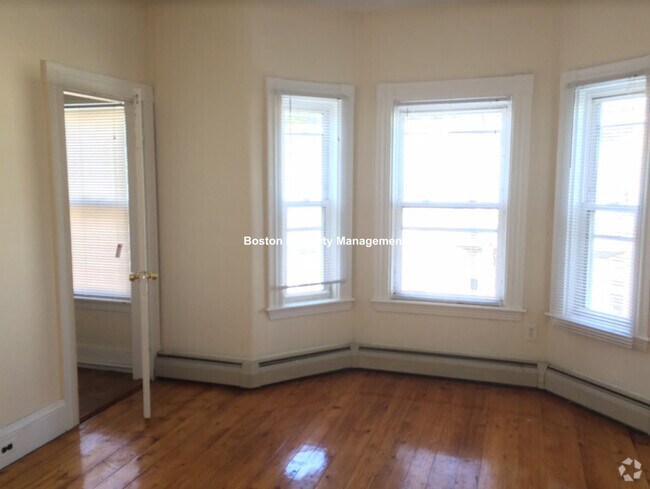 Building Photo - 74 Hano St