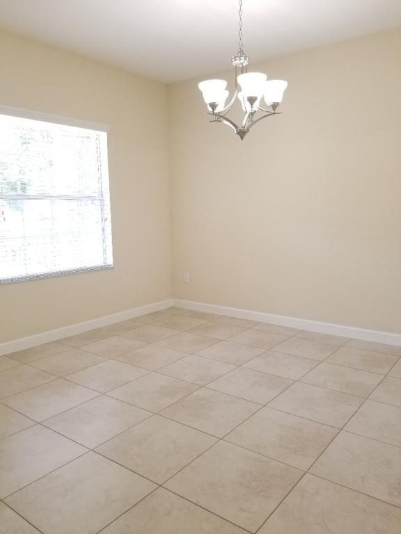 Building Photo - 15186 Evergreen Oak Loop