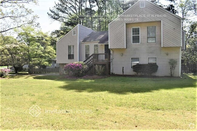 Building Photo - 1840 Ardsley Dr NE