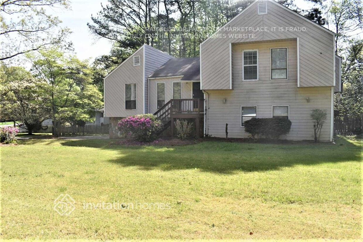 Primary Photo - 1840 Ardsley Dr NE
