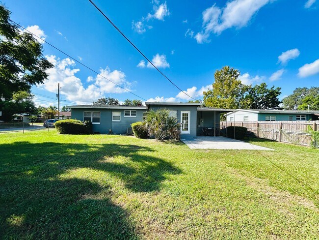 Foto del edificio - Quaint 3 Bedroom Home in 32812