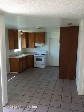 Foto del edificio - 17376 Sultana St