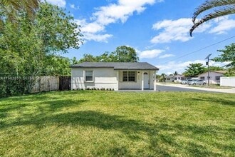 Building Photo - 1445 NW 6th Ave