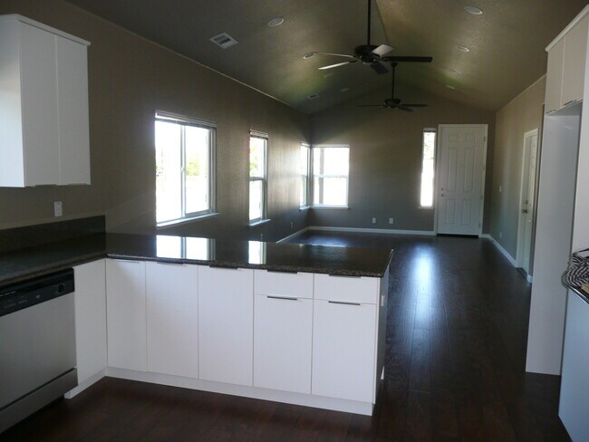 Kitchen/Great Room - 4885 San Francisco St