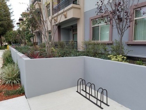 Foto del edificio - 11110 Riverside Dr