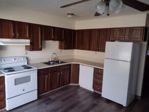 Building Photo - 871 1st St